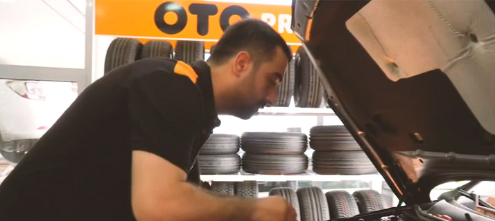 Otopratik, Yolculukların Güvenle Başlayabilmesi için Ücretsiz Akü ve Lastik Bakımı Hizmeti Sunuyor