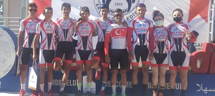 Levent Vadisi Dağ Bisikleti Kupası yarışlarında Brisaspor yarıştığı 3 kategoride şampiyon oldu